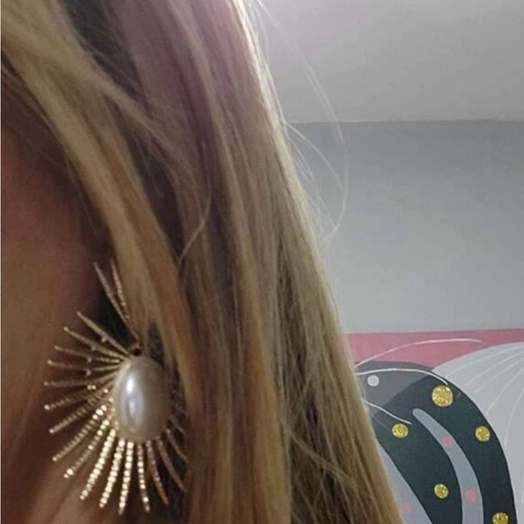 Zara Radiance Large Pearl Heart Crown Sunburst Beam Ray Regal Royal Gold Earring - Picture 10 of 16